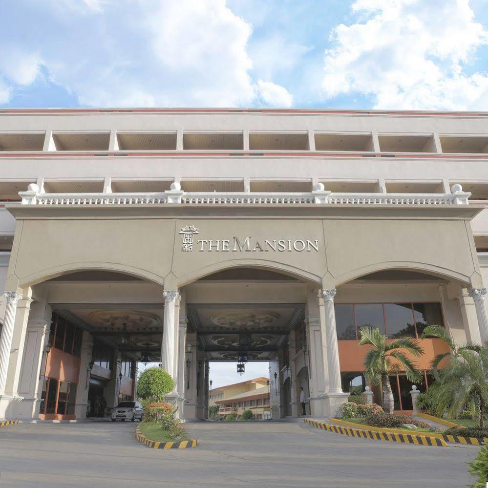 Sarabia Manor & Convention Center Hotel Iloilo City Exterior photo